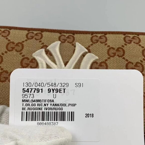 NWT Gucci New York Yankees patch™ Cluthch In brown wallet - Picture 10 of 11